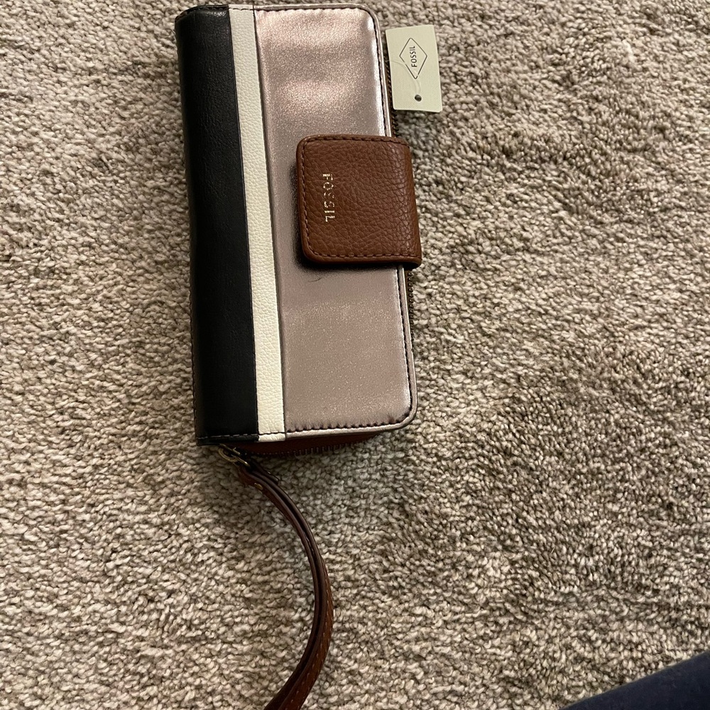 Fossil Madison Zip Clutch, new with tags